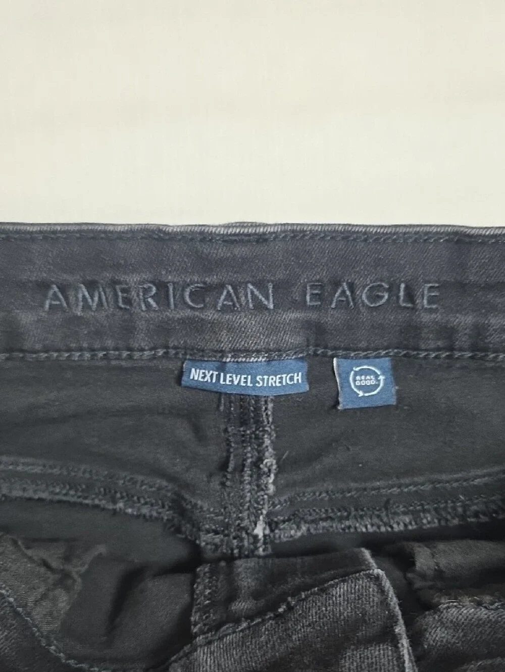 0790 American Eagle Outfitters Black High-Rise Skinny Jeans; 6